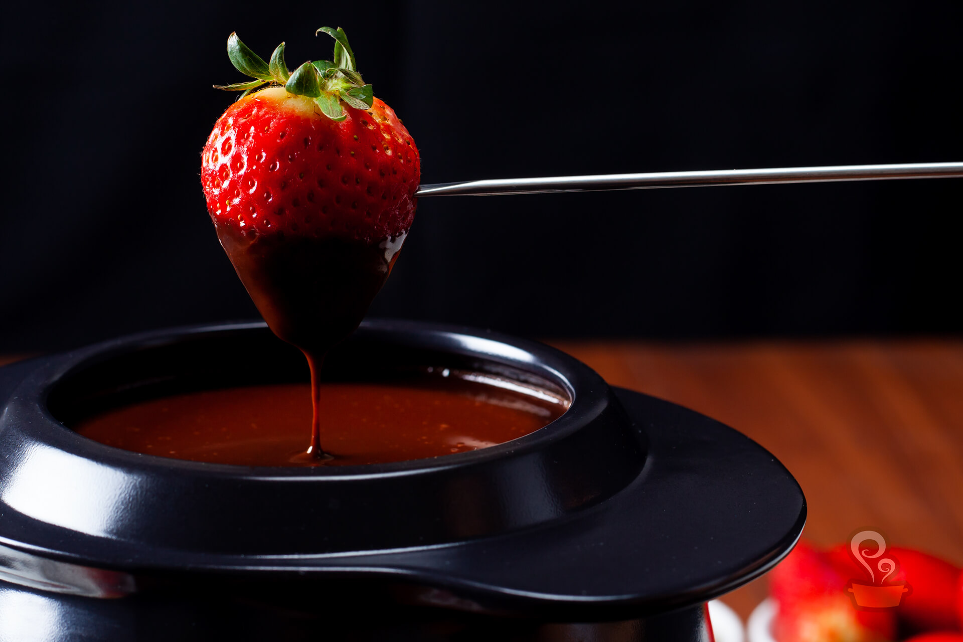 Fondue de Chocolate com Marshmallows e morangos